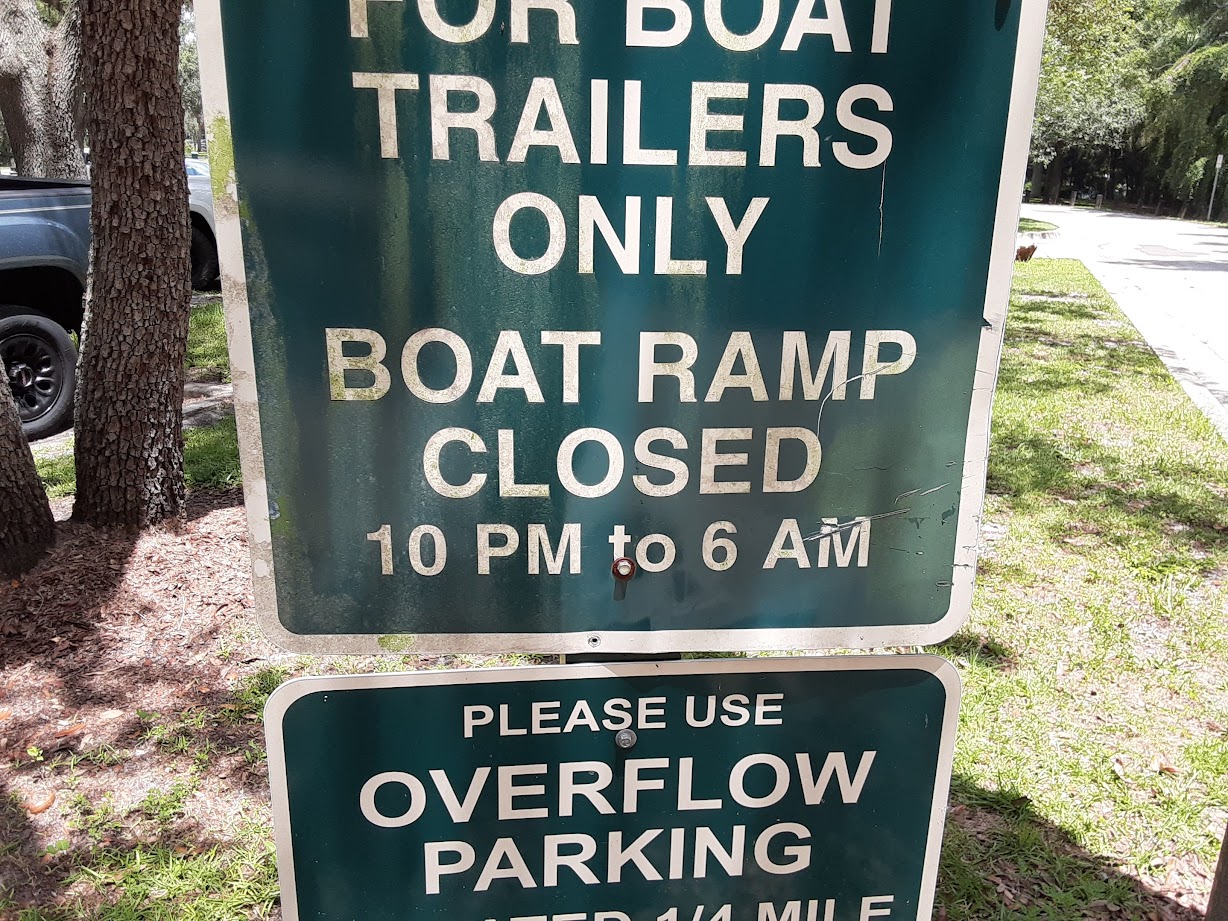 lowry boat ramp hours